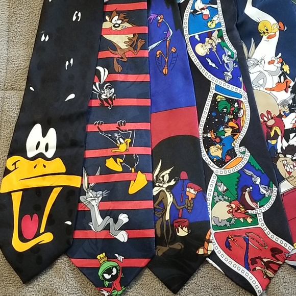 8 Looney Tunes Ties - Picture 2 of 8